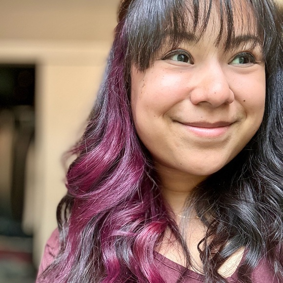 Meet your Posher, Cesia - Picture 2 of 4